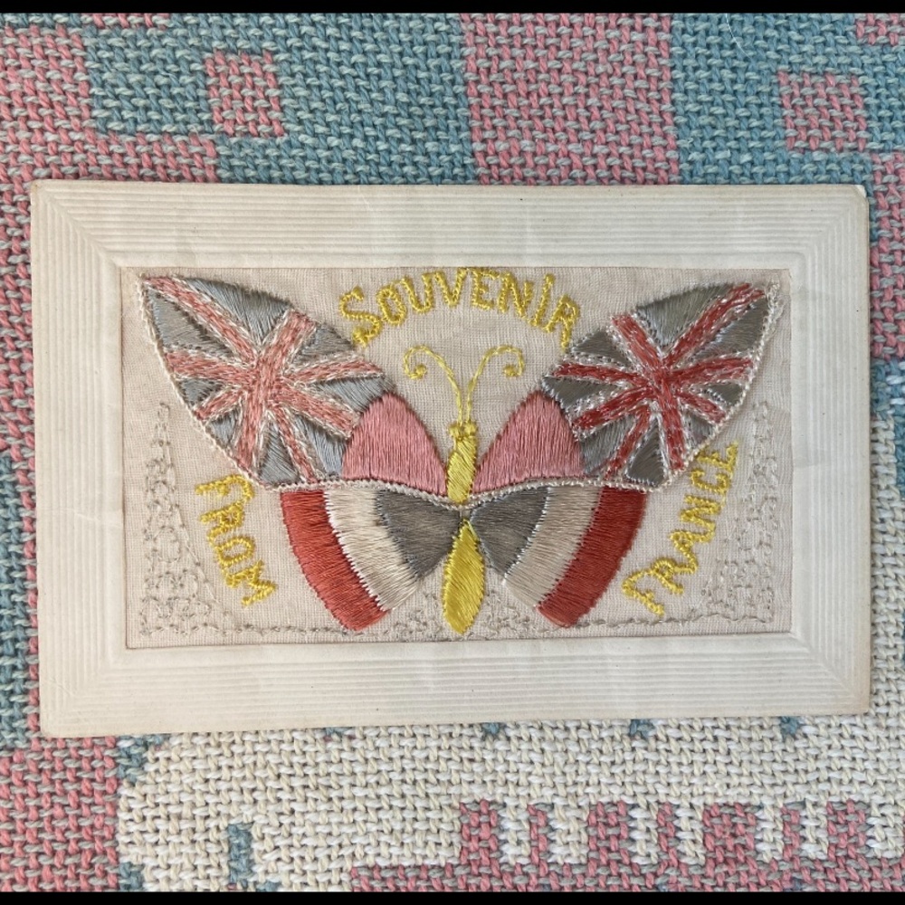Vintage 🦋 Postcard